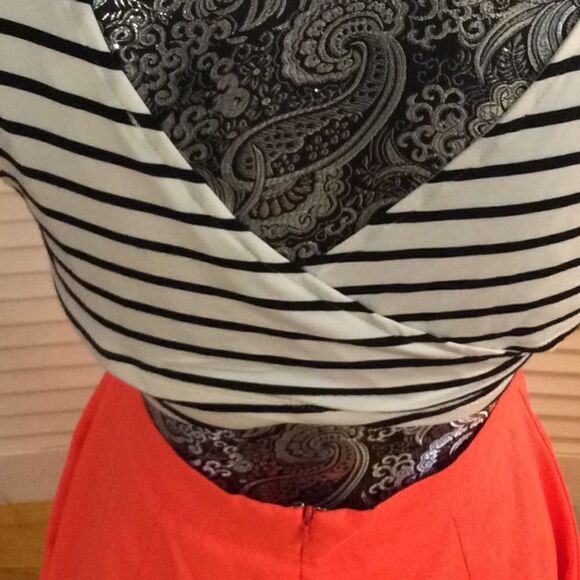 80s inspired fit and flare cut out back stretch M - Picture 5 of 11